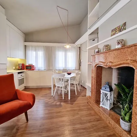 La Scaletta Bianca - A Bright Hideaway In *